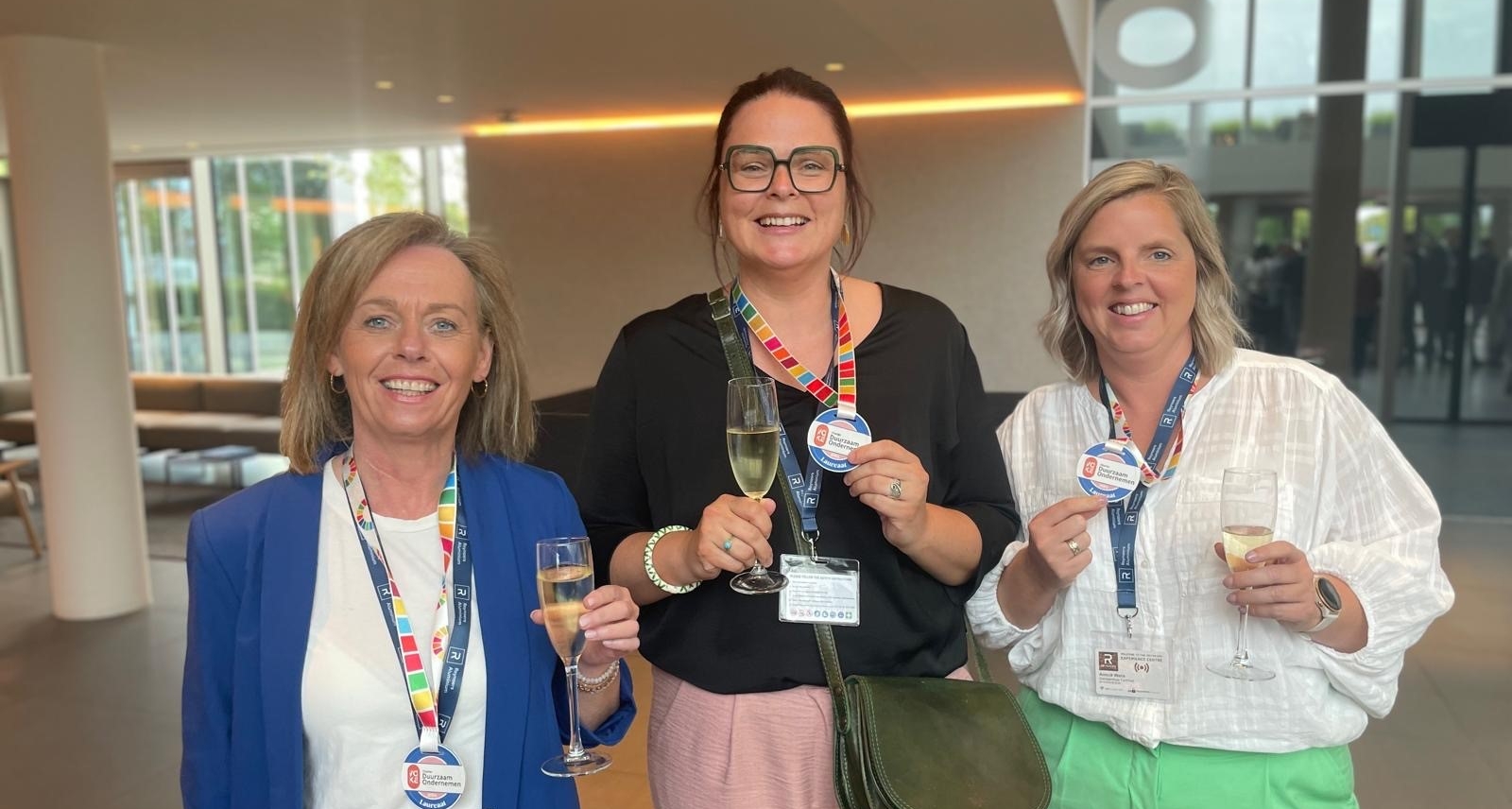 Collega's Nadine, Lief En Annick Vormen De Werkgroep Voor Dienstenthuis